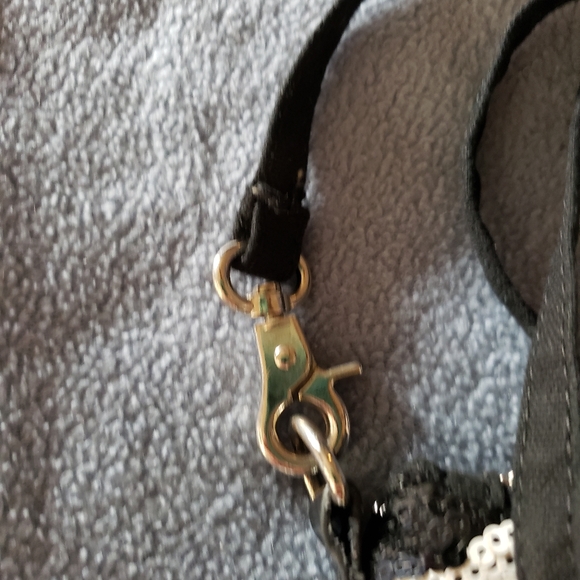 PINK VS Crossbody Purse - Picture 9 of 10